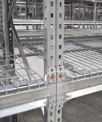 galvanised pallet racking bay with mesh decks