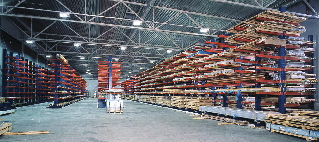 large scale cantilever pallet racking system