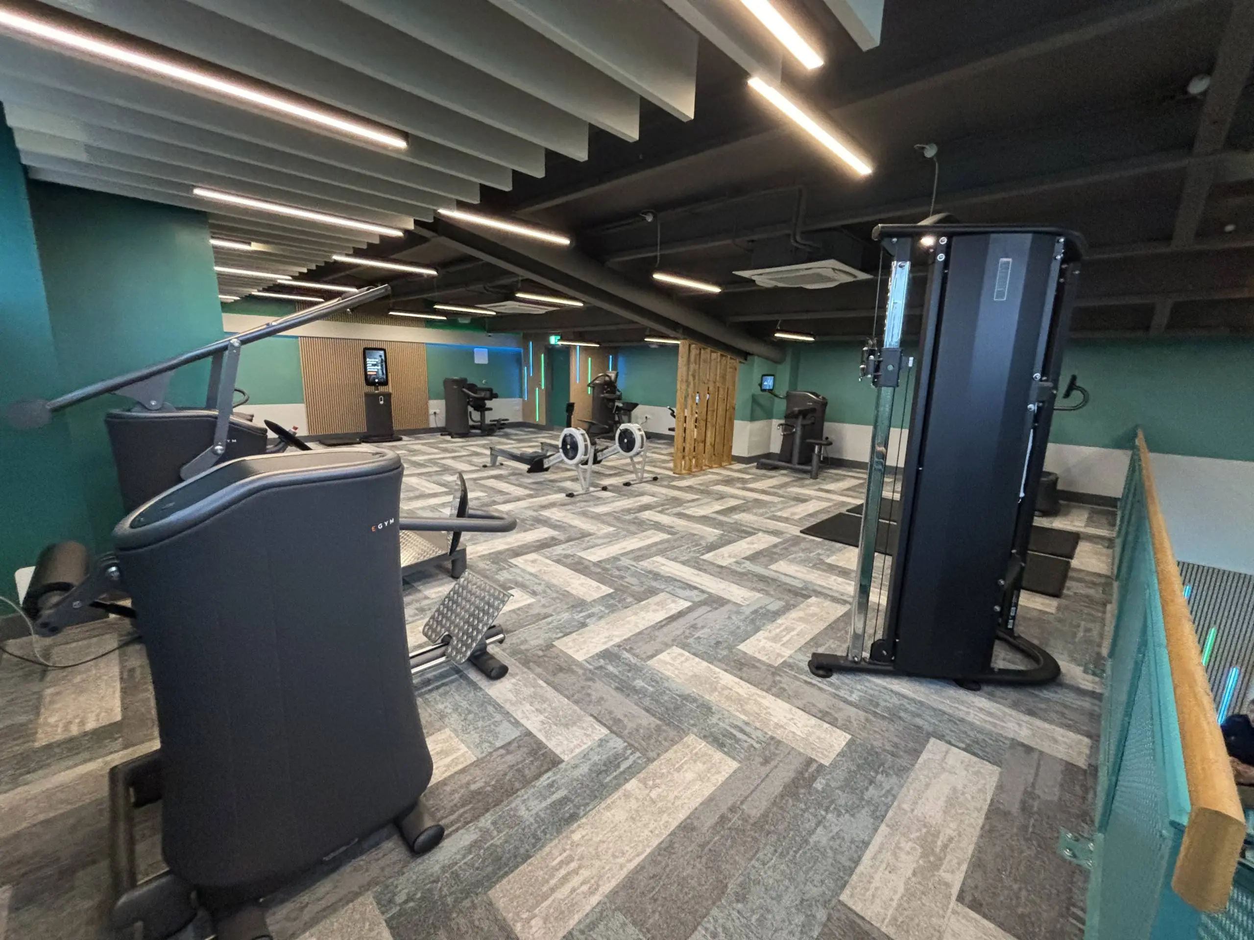 Dragonfly Leisure's Midsomer Norton's two long-redundant squash courts were refurbished into a hi-tech gym facility